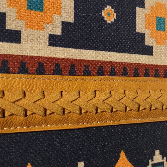 Wrangler XL canvas tote bag. Laptop carrier. Gold turquoise navy western NWT - Picture 4 of 9